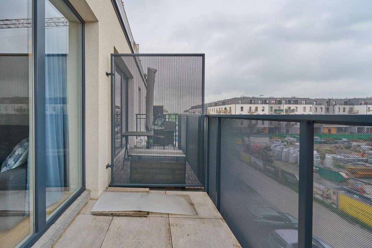 Jagodno Wroclaw Kajdasza Studio Z Bezplatnym Garazem By Noclegi Renters Buitenkant foto